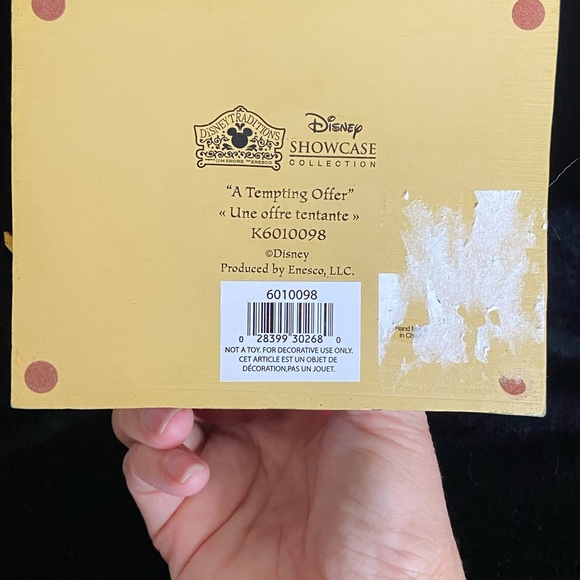 Jim Shore Showcase Disney Traditions Figure SNOW WHITE “A Tempting Offer” Apple - Picture 10 of 16